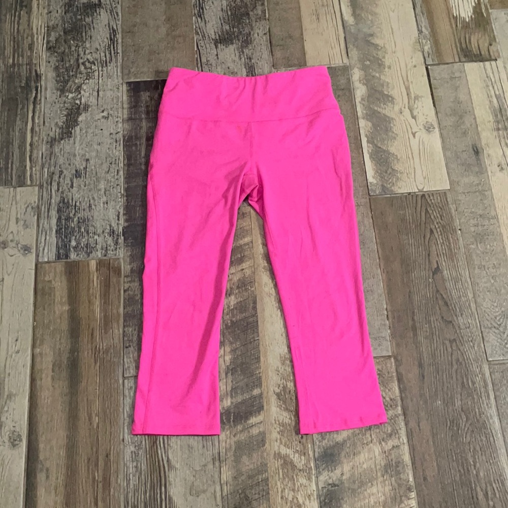 Hot pink DSG workout capris